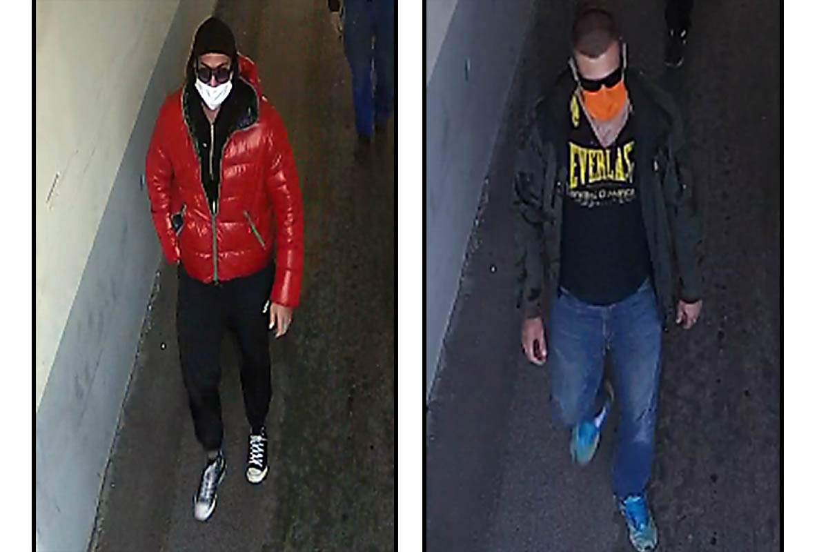 Einer der unbekannten Täter führte dabei eine Schusswaffe mit sich, mit welcher er mehrmals auf das Opfer einschlug und es mit dem Umbringen bedrohte