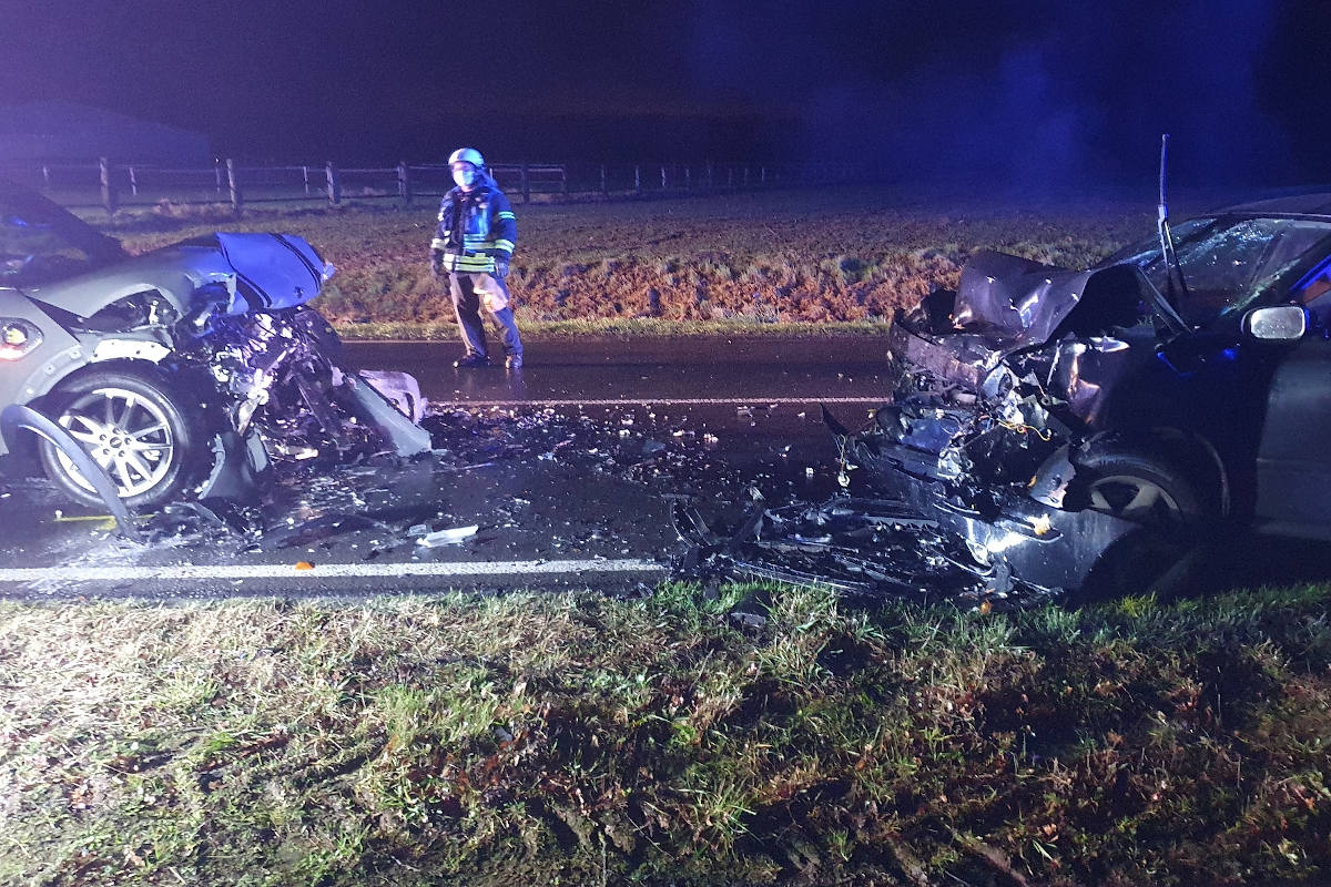 Drei Schwerverletzte nach Frontalzusammenstoß bei Olfen