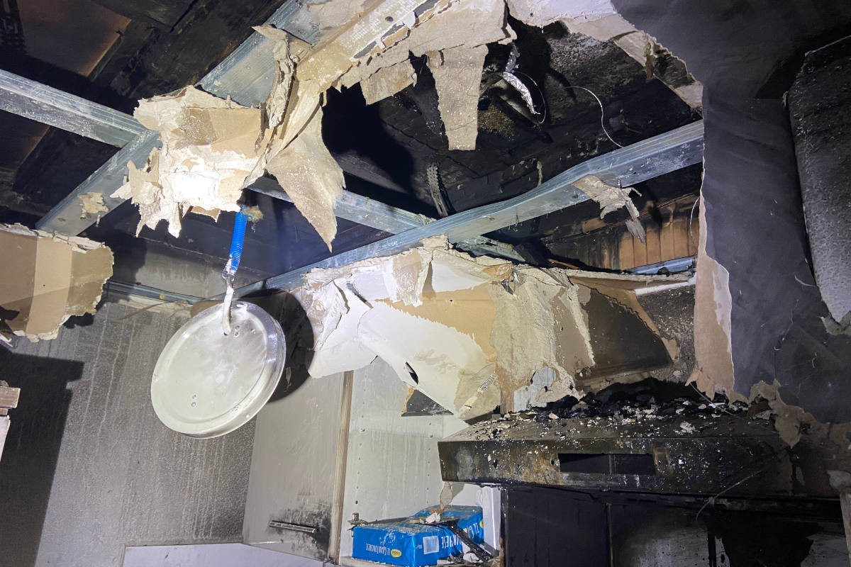 Küche bei Fettbrand komplett zerstört worden in Wohlen