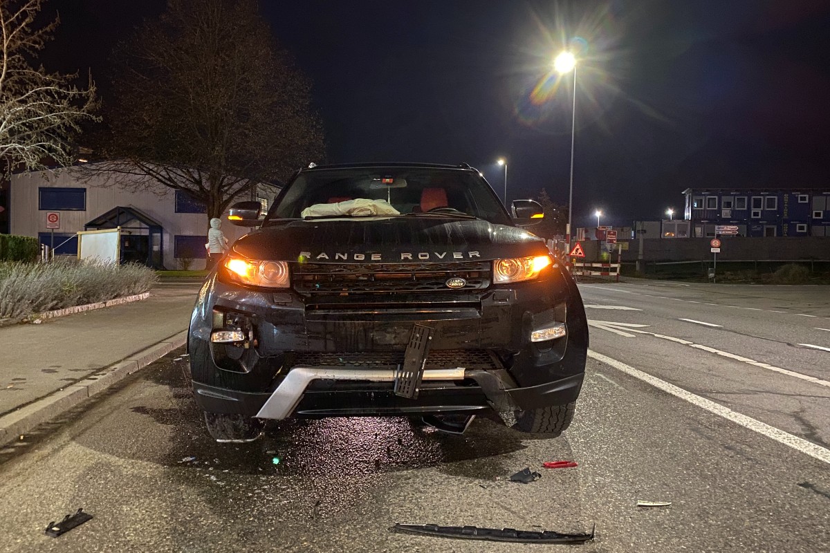 In Sins AG wurden Fussgänger bei einer Kollision verletzt