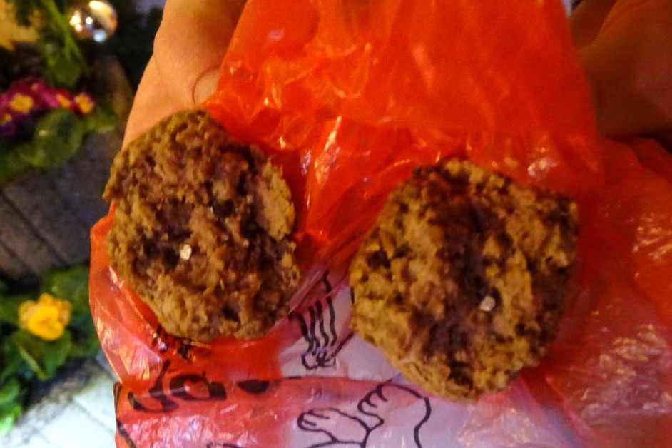 Frikadellen mit Nägeln bestückt in Lübeck gefunden