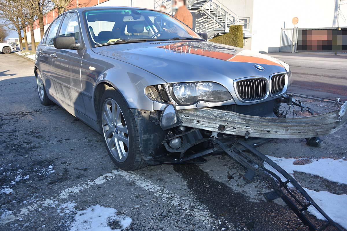 An den Autos entstand Sachschaden von rund 15'000 Franken