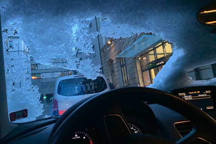 In Luzern heute mit vereisten Scheiben erwischt.