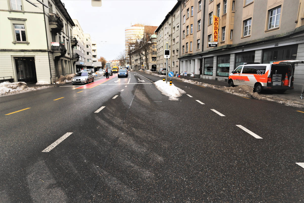 Kollision mit Gegenverkehr in St. Gallen