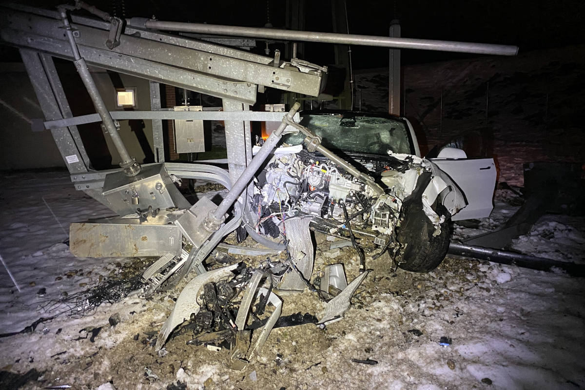 Tesla landet in Umspannwerk bei Oftringen