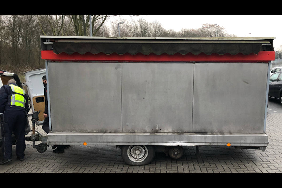 Anhänger mit fehlendem Rad bei Herne aus dem Verkehr gezogen!