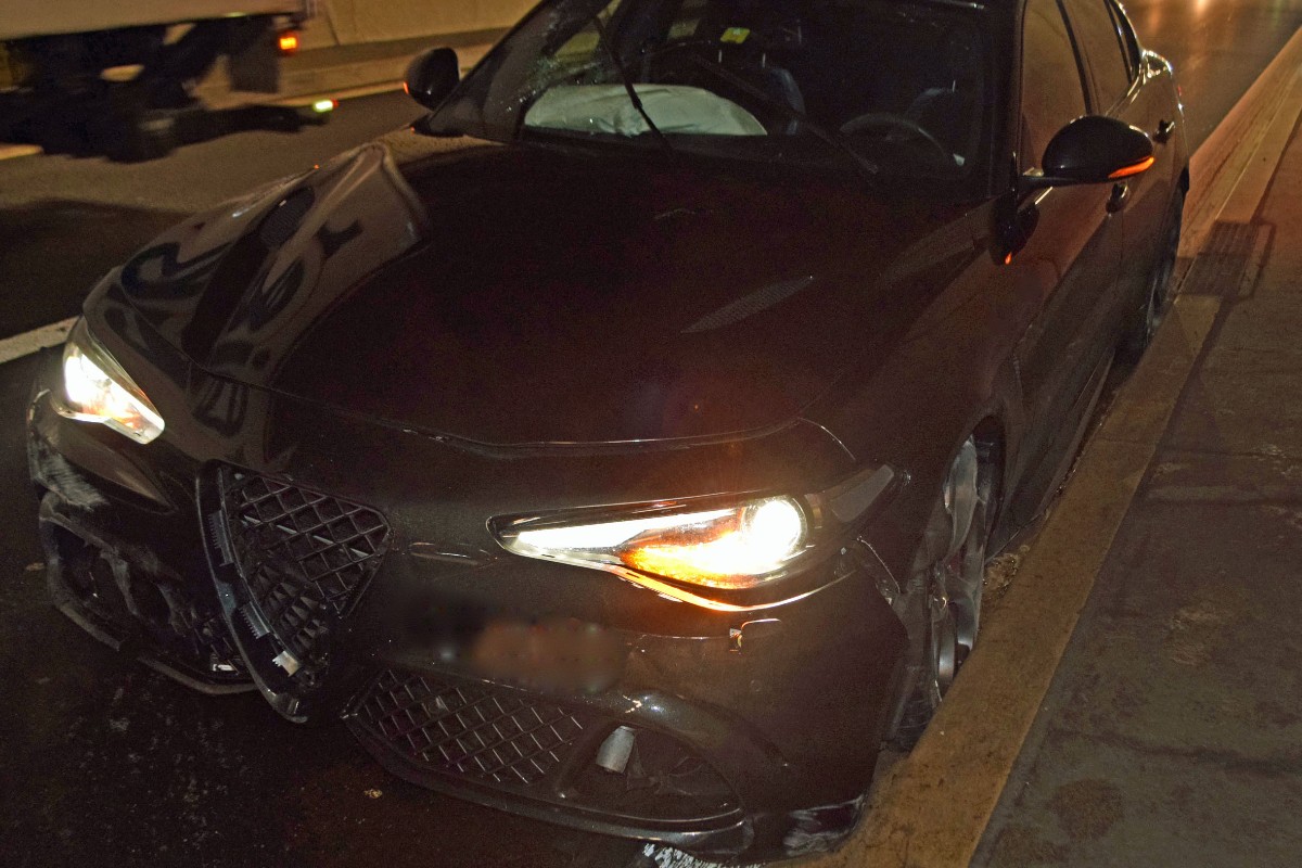 Alfa Giulia verunfallt im Sonnenbergtunnel.