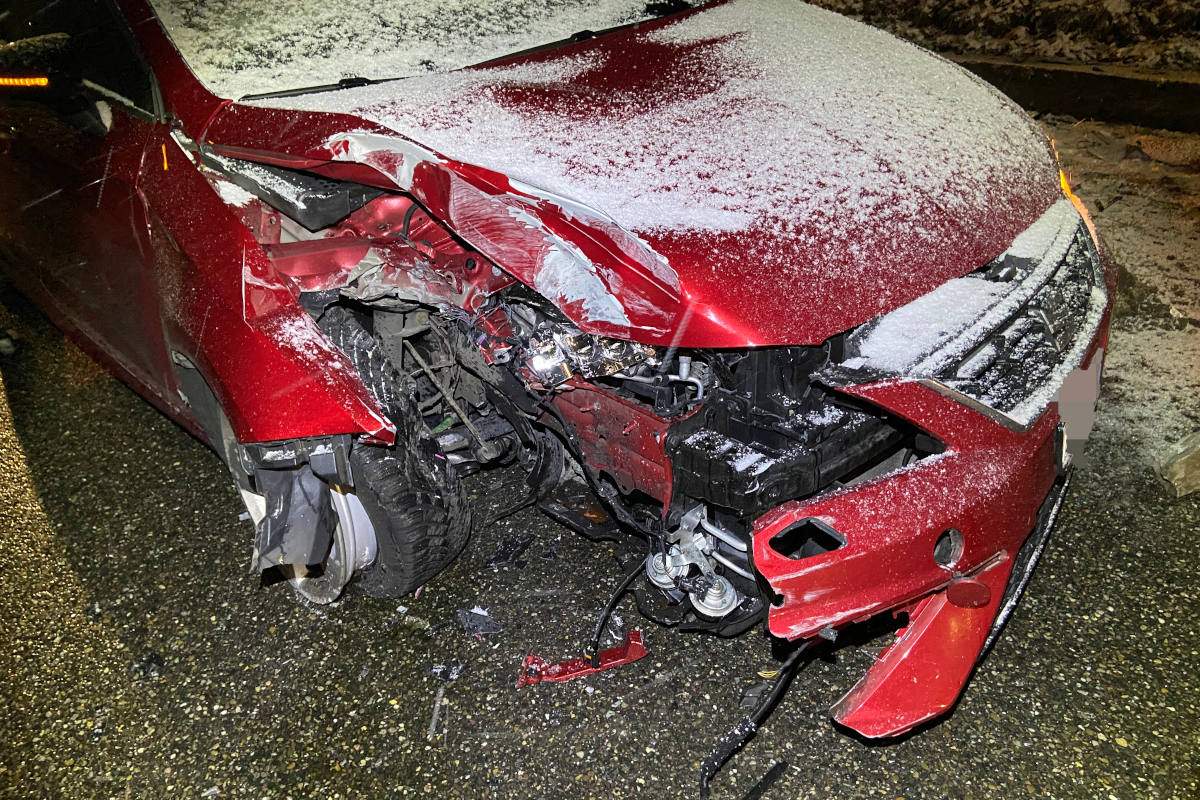 Mit Kandelaber kollidiert in Untersiggenthal