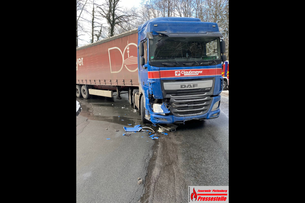 Liegengebliebener LKW sorgt für stundelange Sperrung bei Plettenberg