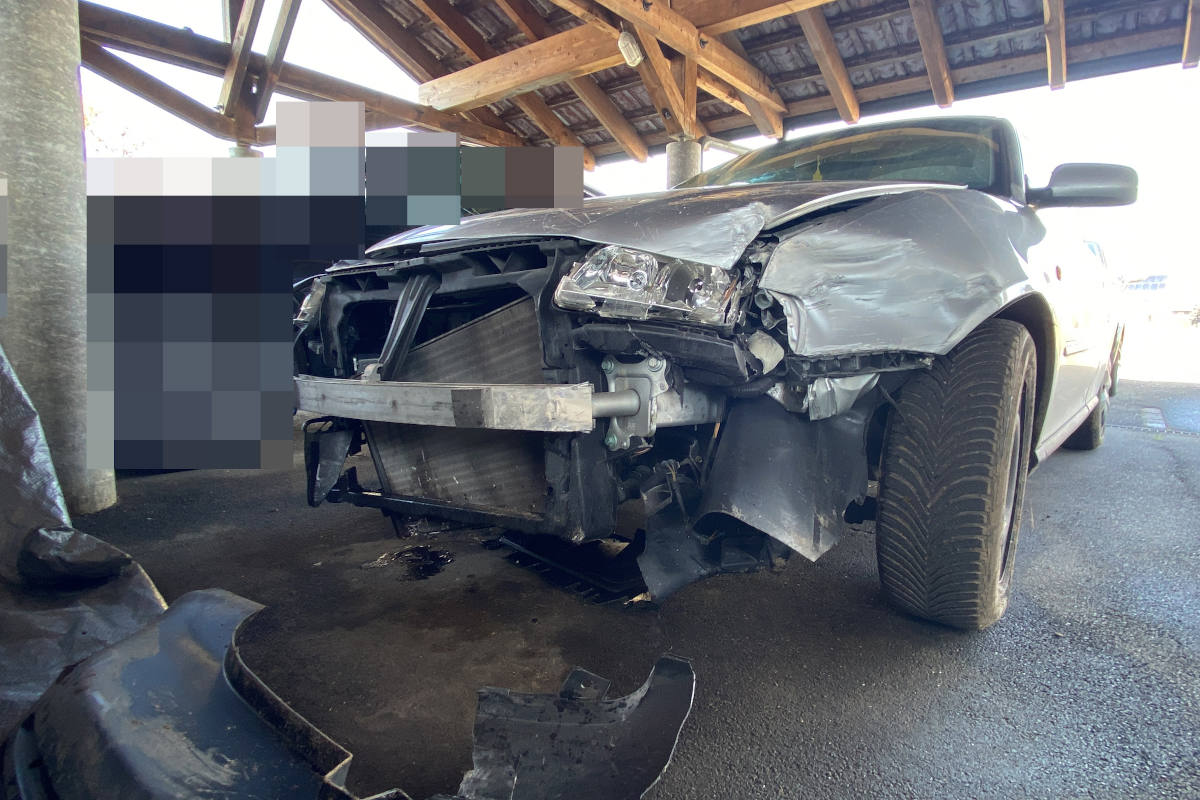 Neulenker verursacht Unfall und flüchtet in Würenlingen