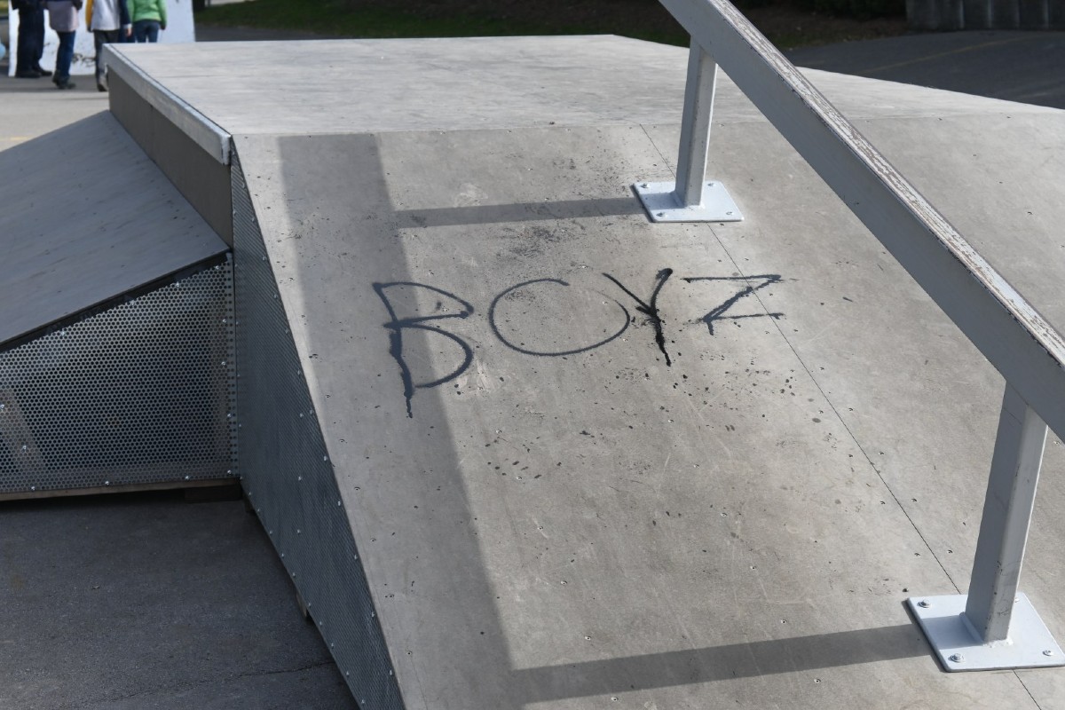 Die Polizei sucht Zeugen.