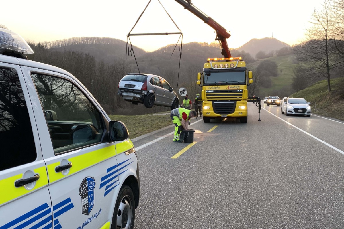 In Küttigen AG kam es gestern zu einem Unfall mit mehreren Fahrzeugen.