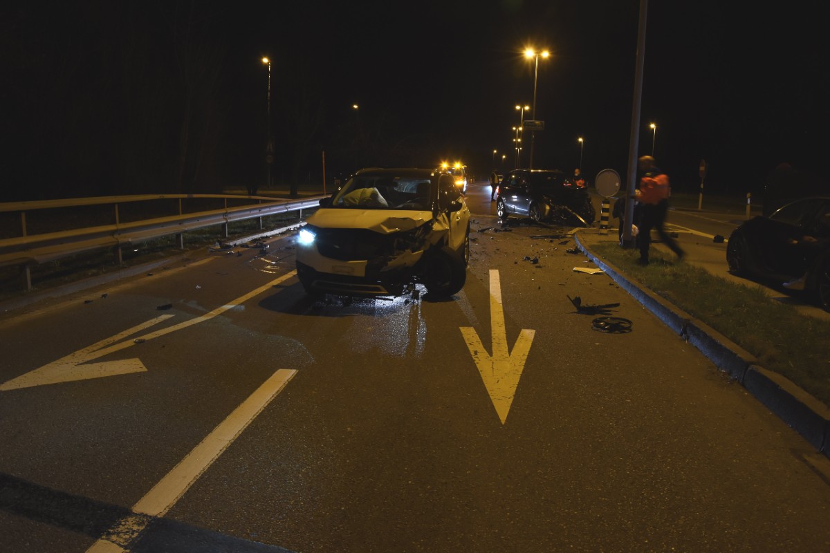 Grosser Sachschaden an beiden Autos beim Unfall in Mörschwil SG.