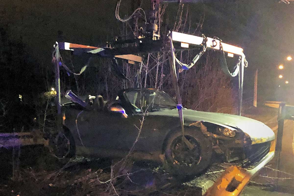 An Honda S2000 dürfte Totalschaden entstanden sein