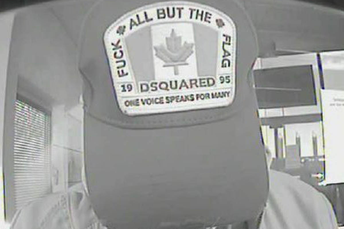 Polizei fahndet nach Mann mit auffälliger Kappe