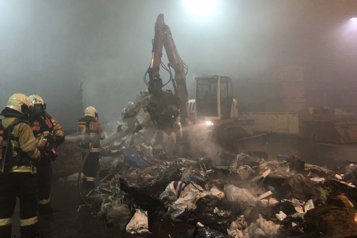 Mottbrand mit starker Rauchentwicklung in Benken