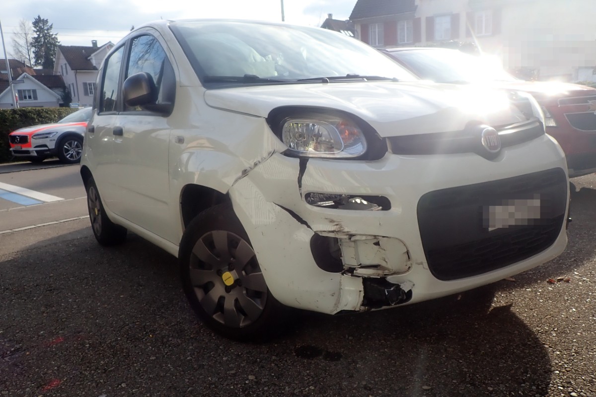 Beim Unfall in Amriswil TG verletzten sich gestern drei Personen.