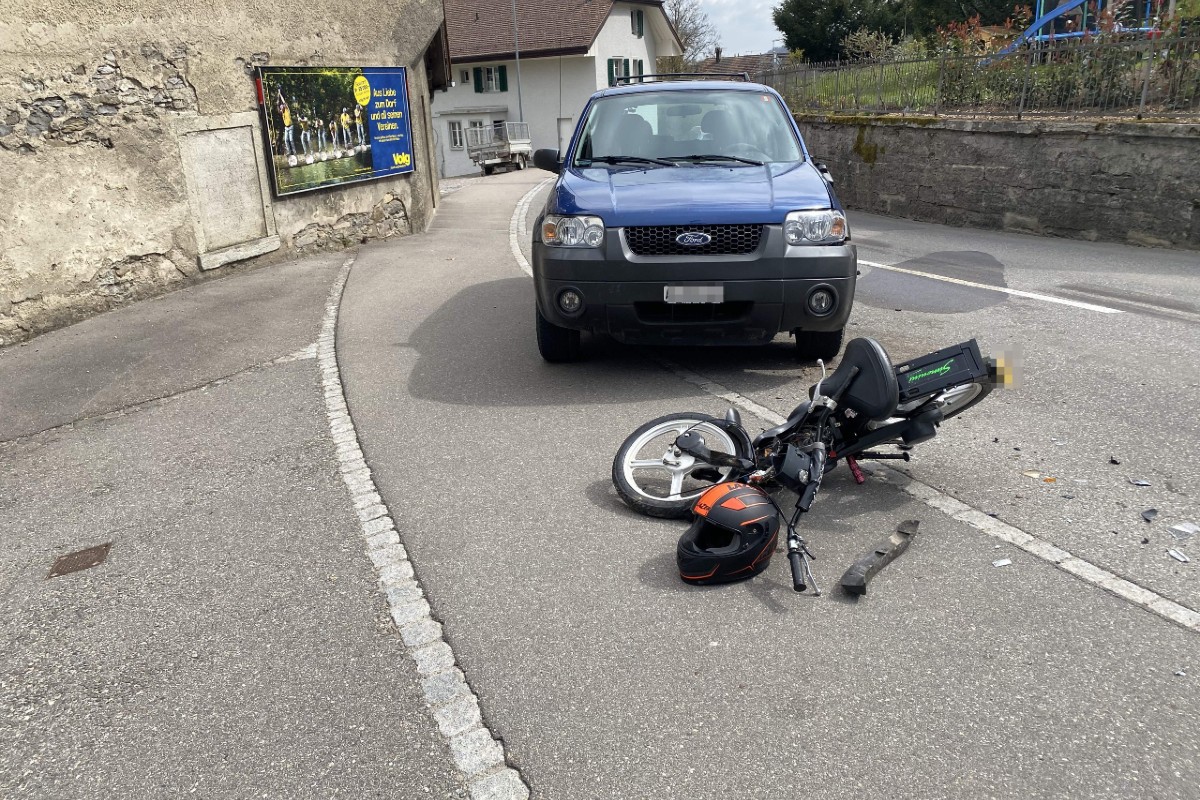 Bei einer Kollision in Seon AG verletzten sich gestern zwei Jugendliche.