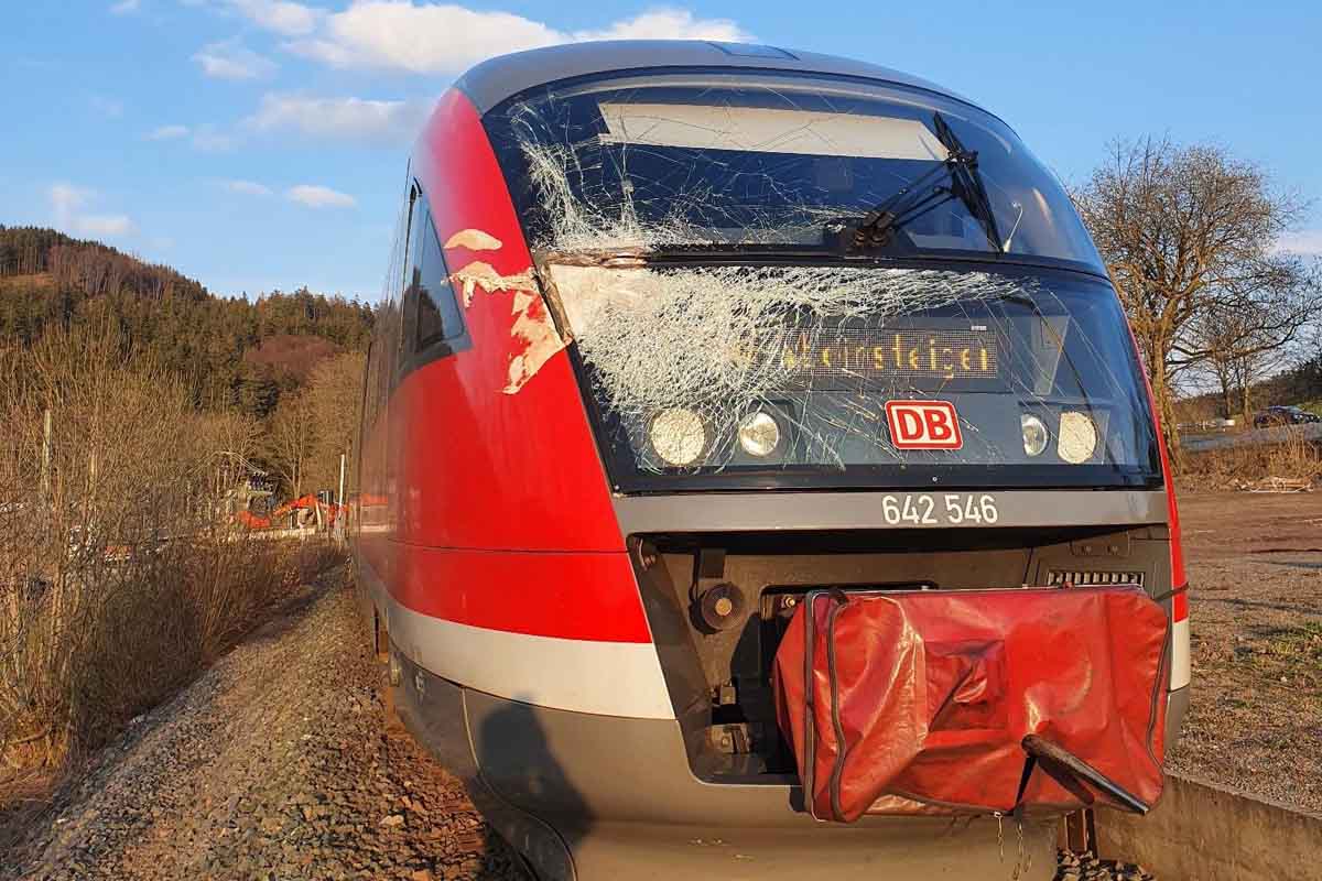 Die Bahnstrecke musste in Willingen für knapp drei Stunden gesperrt werden