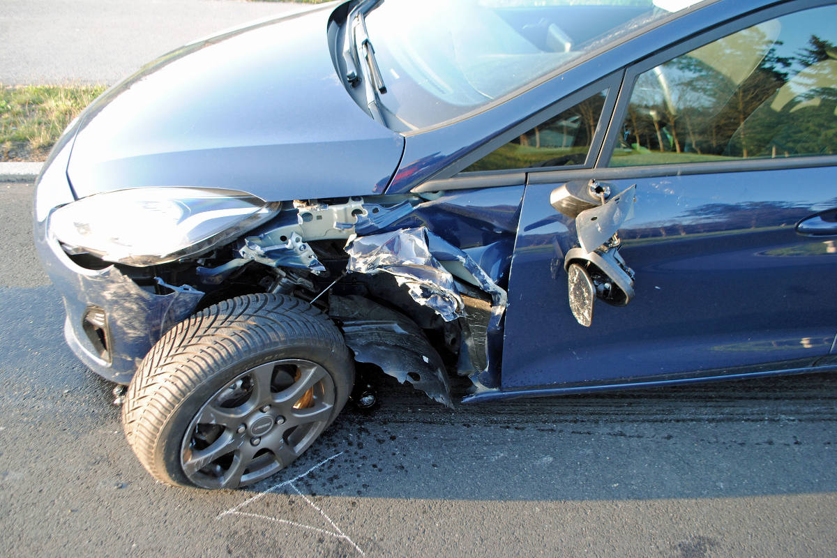 Kollision zwischen zwei Autos in Sempach