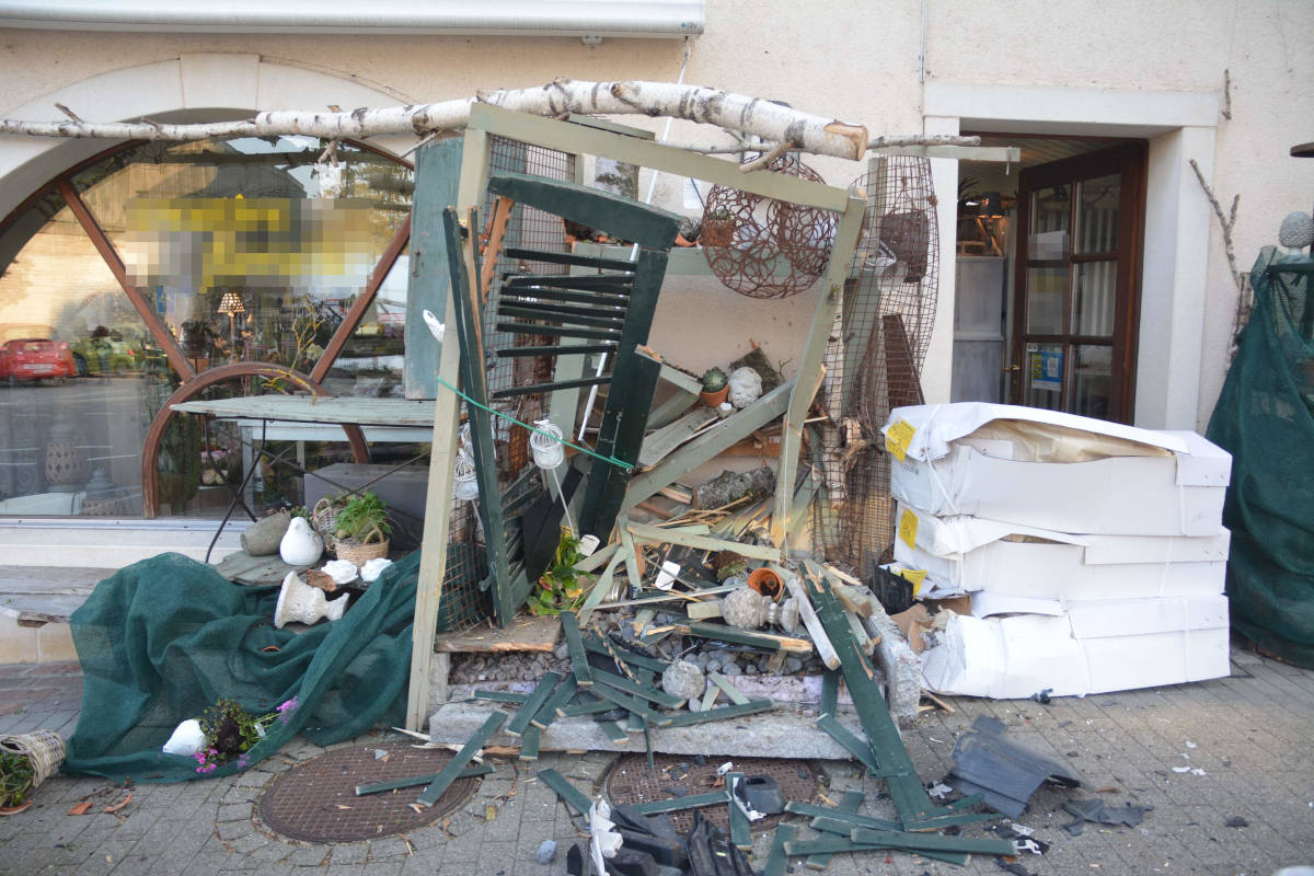 Breitenbach SO – Auto in Hausfassade gekracht