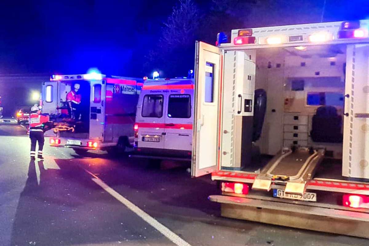 Der Fahrer wurde aus seinem Mercedes geschleudert