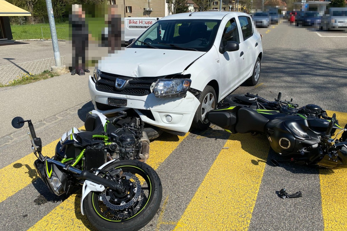 Beim Unfall gestern in Balsthal SO verletzte sich eine Motorradlenkerin.