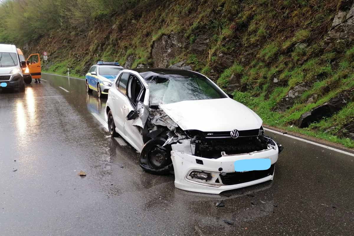 Felssturz verursacht Unfall in Fröhnd