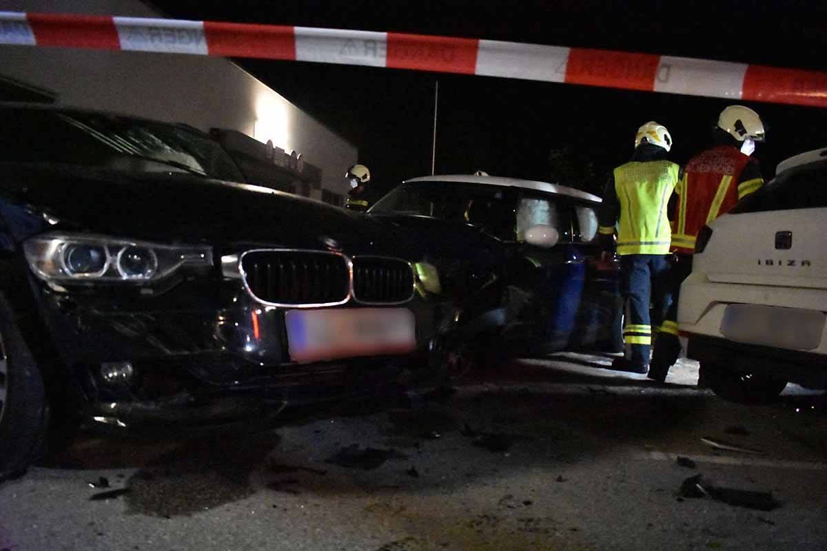 16-jähriger führerscheinloser Alkolenker mit Pkw von Mutter in Gallneukirchen verunfallt