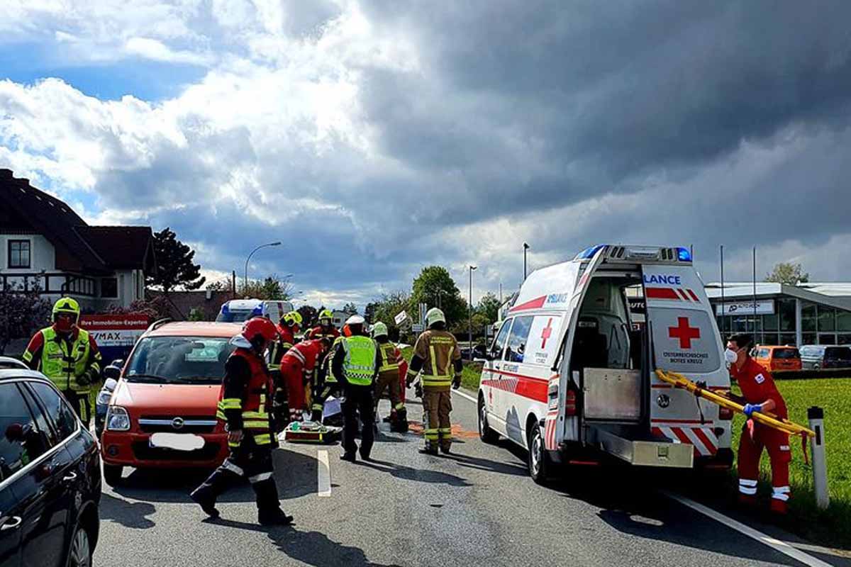  Die Männer im Alter von 17 und 57 Jahren erlitten in St. Georgen am Ybbsfelde Verletzungen unbestimmten Grades