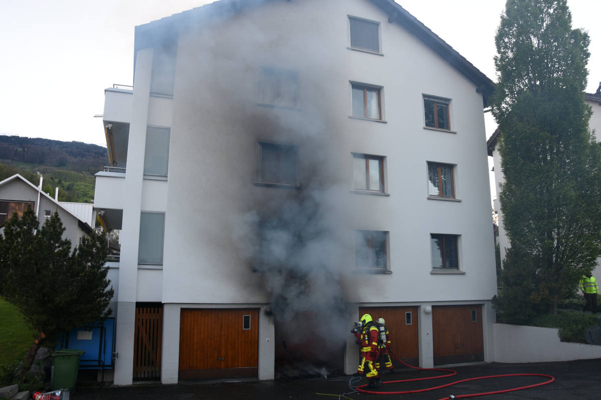 Mofa in Brand geraten in Buchs