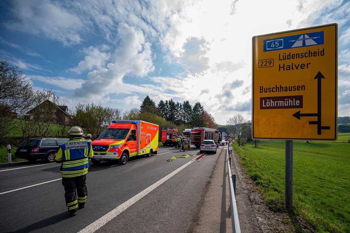 LKW-Fahrer nach Frontal-Zusammenstoß in Halver verstorben