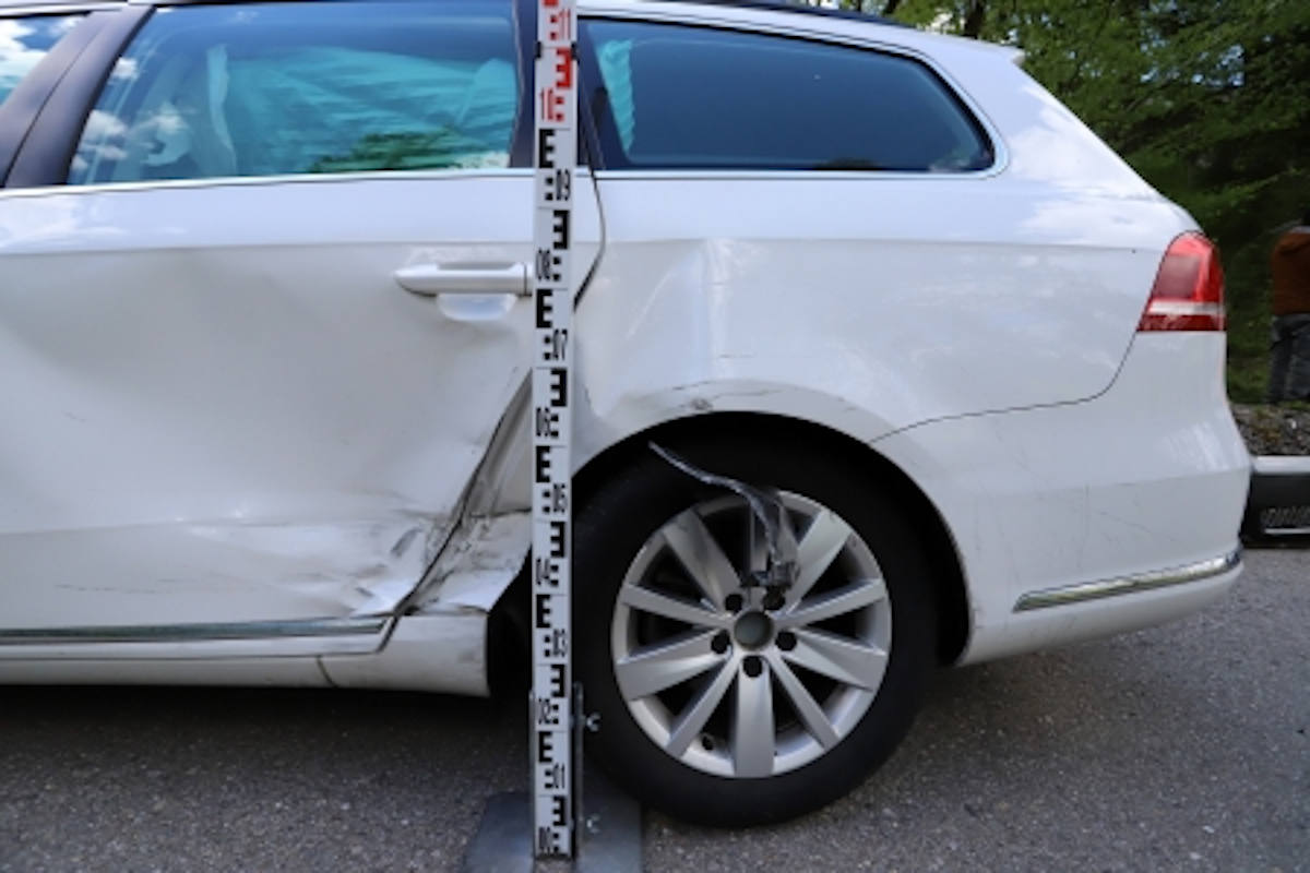 Beschädigter Personenwagen in der St.Josefen-Strasse