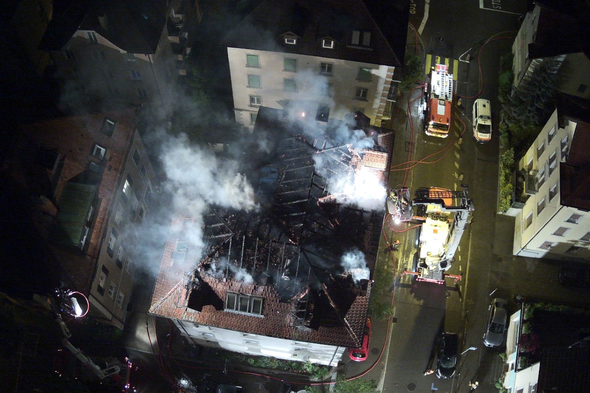 Eine Person ist diese Nacht in den Flammen gestorben.