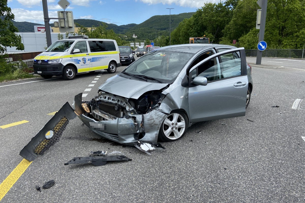 Gestern ist eine Frau bei einem Unfall in Aarau verletzt worden.
