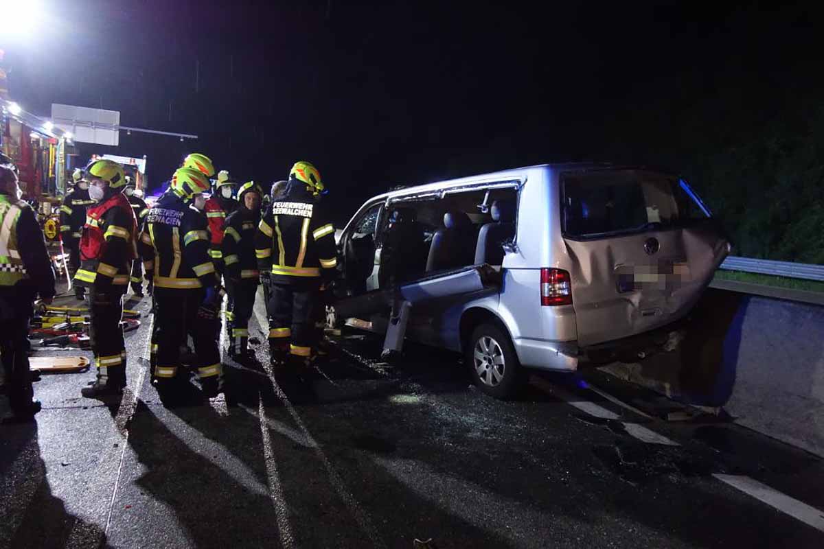 Zwei Tote bei Unfall auf der Westautobahn in Seewalchen