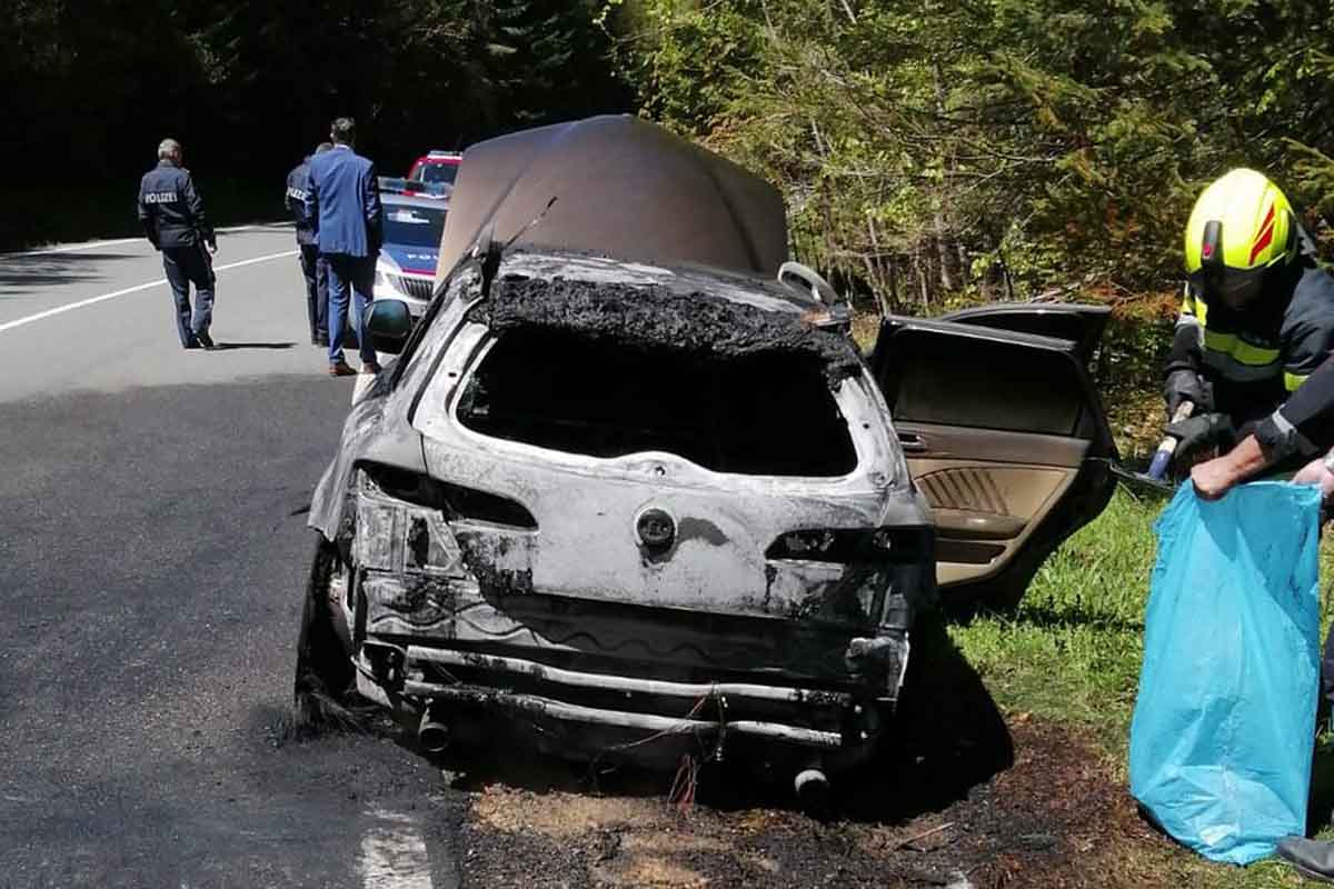 Fahrzeugbrand auf der B69