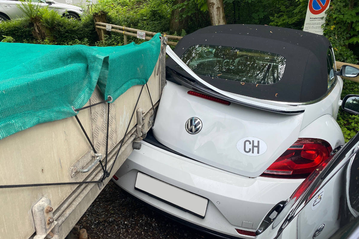 Stadt Zug – Lieferwagen macht sich selbstständig