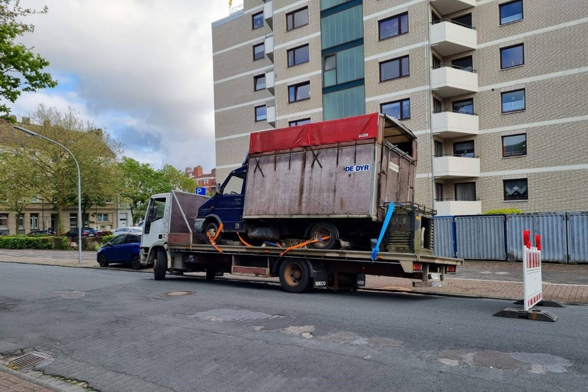 Güterverkehrkontrolle mit dem Schwerpunkt auf technische Mängel