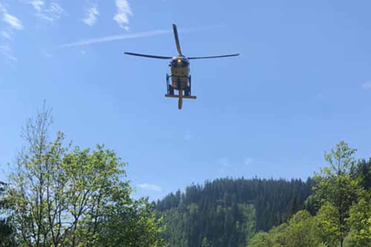 Der Motorradfahrer wurde bei diesem Unfall unbestimmten Grades verletzt und musste mit dem Rettungshubschrauber ins LKH geflogen werden