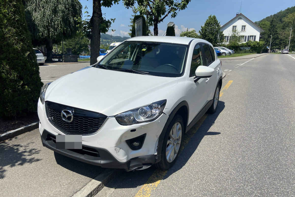 Leimbach AG – Verkehrsunfall mit Patrouillenwagen anlässlich dringender Dienstfahrt