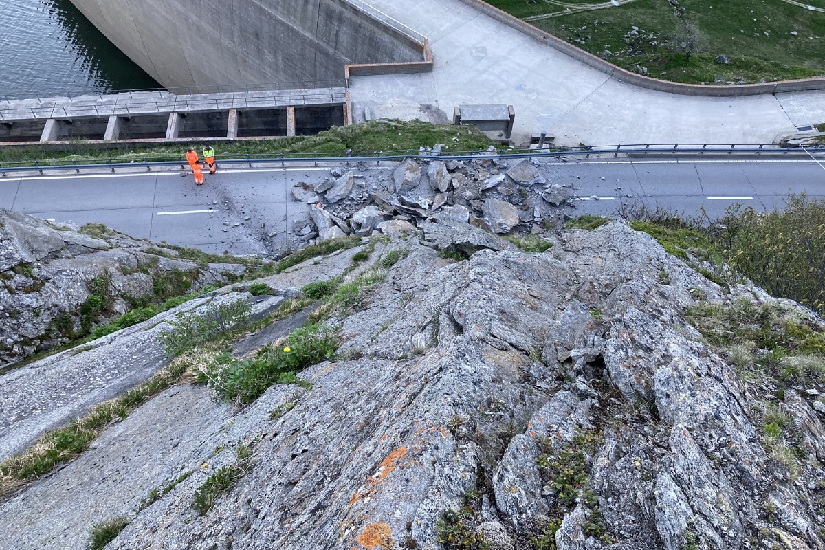 Der Lukmanierpass ist wegen einem Felssturz gesperrt.