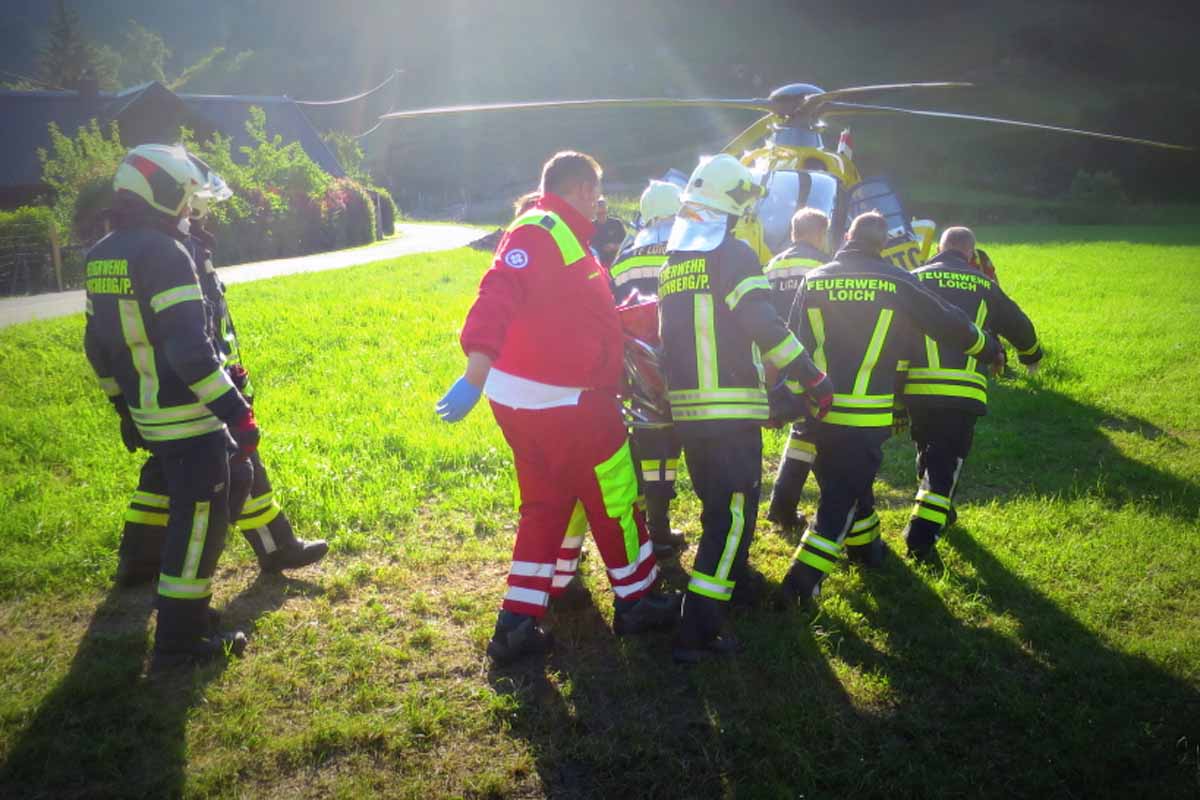 Nach Erstversorgung wurde der Mann mit dem Notarzthubschrauber in das Landesklinikum Amstetten geflogen