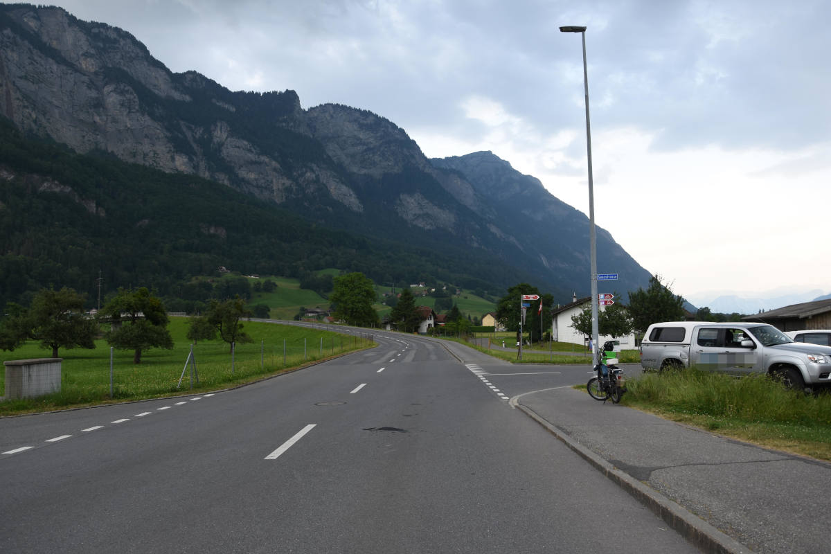 Flums SG – Unfall zwischen Auto und Mofa