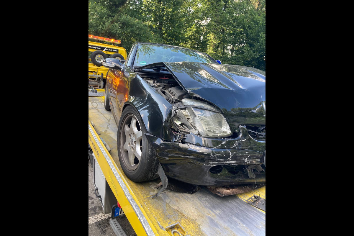 Ratingen – Drei Verletzte bei schwerem Verkehrsunfall