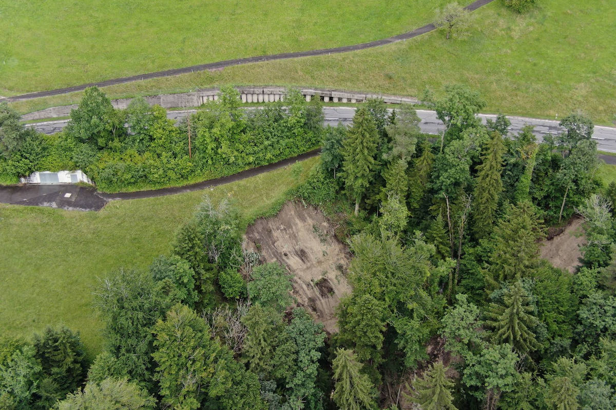 Erdrutsch bei Lorzentobelbrücke