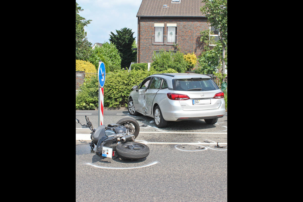 Endlage der am Unfall beteiligten Fahrzeuge in Haan
