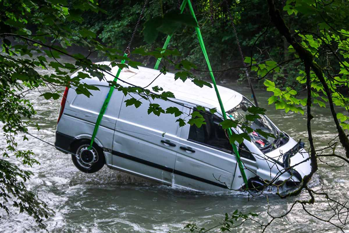 Spektakulärer Unfall in Windischgarsten
