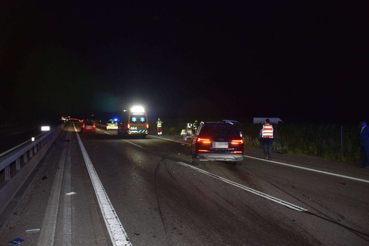 Kollision mit drei beteiligten Fahrzeugen