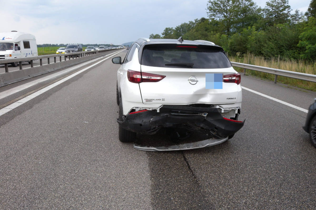 Vier Personen werden bei Auffahrkollision auf der A1 bei Kestenholz verletzt